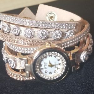 Stunning Rhinestone-embellished Wrap watch